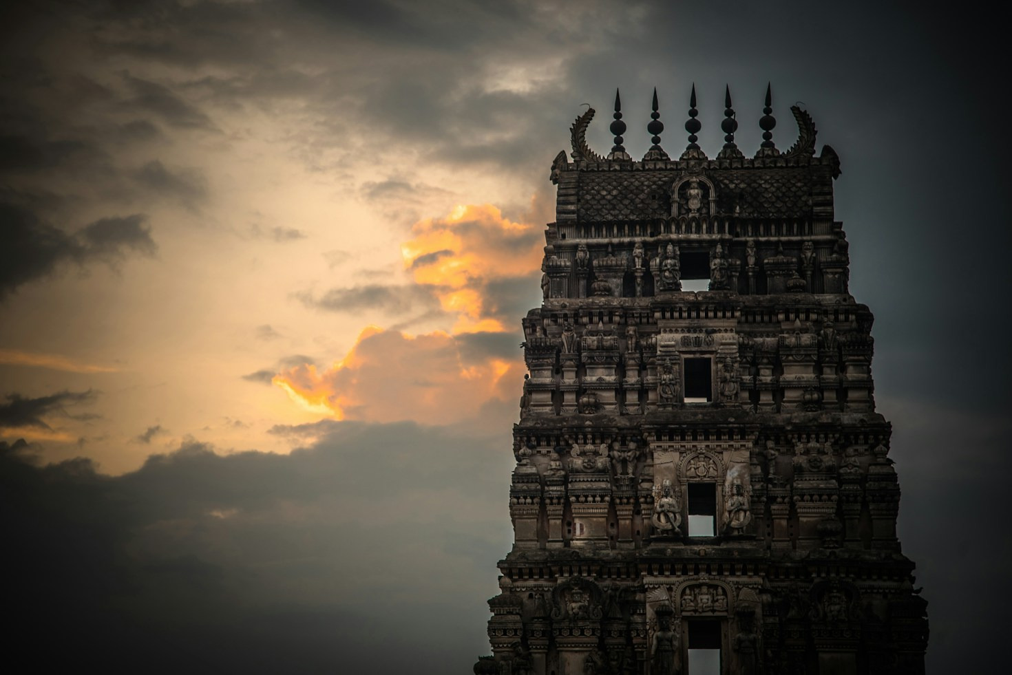 The Sacred Geometry Behind Dravidian and Nagara Styles